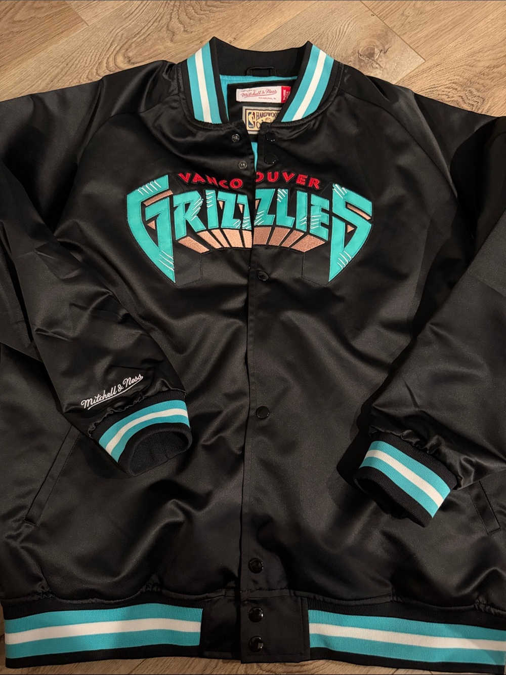 Mitchell & Ness Vancouver Grizzlies Black Jacket -XL